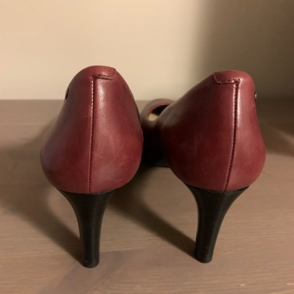 Rockport Adidas Maroon Pumps - Women’s Size 7.5 - Picture 6 of 6
